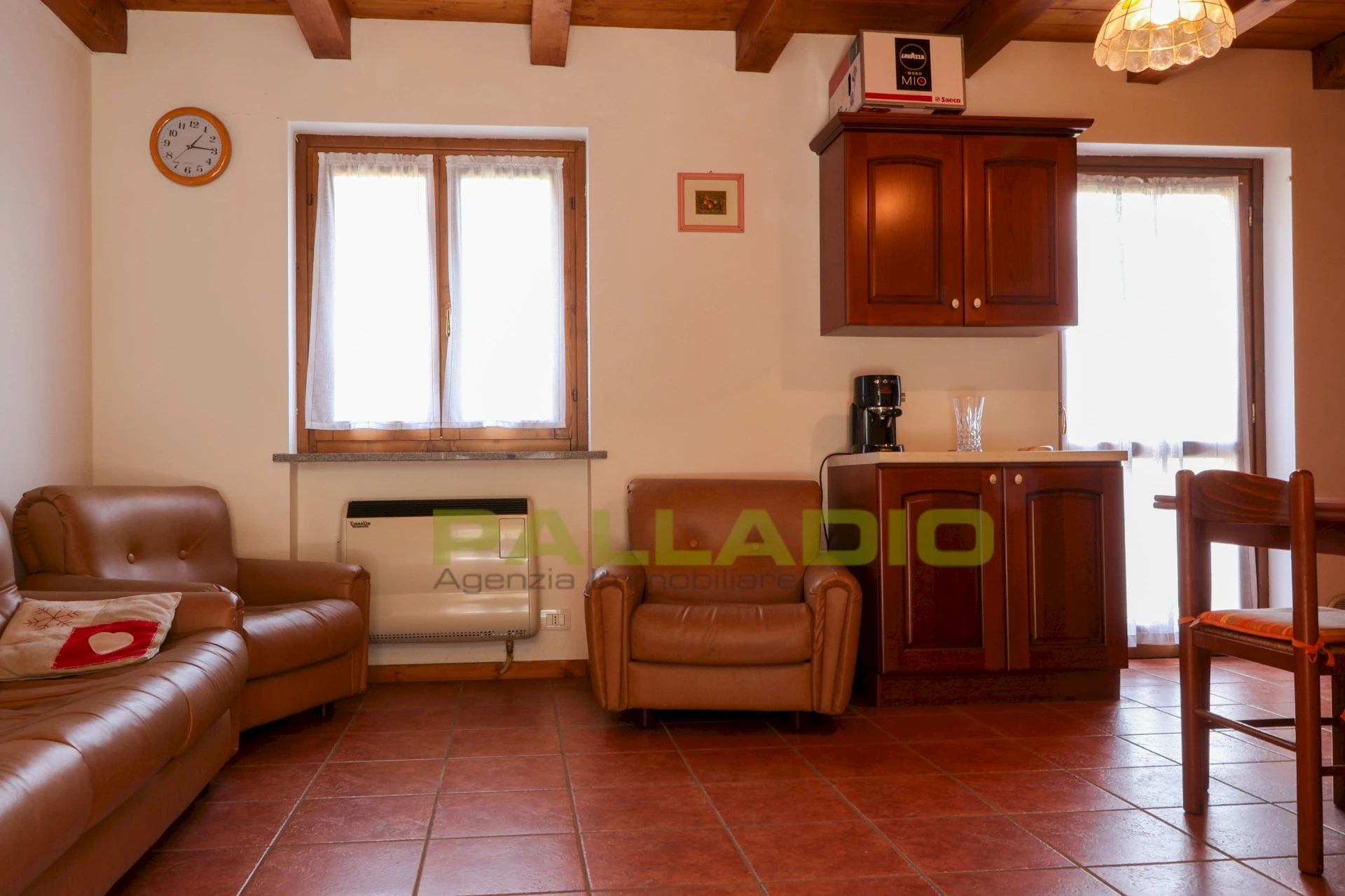 La Tua Oasi di Pace in Valle d'Aosta - Pontey Splendido Monolocale con sottotetto e Balcone Panoramico Foto 11