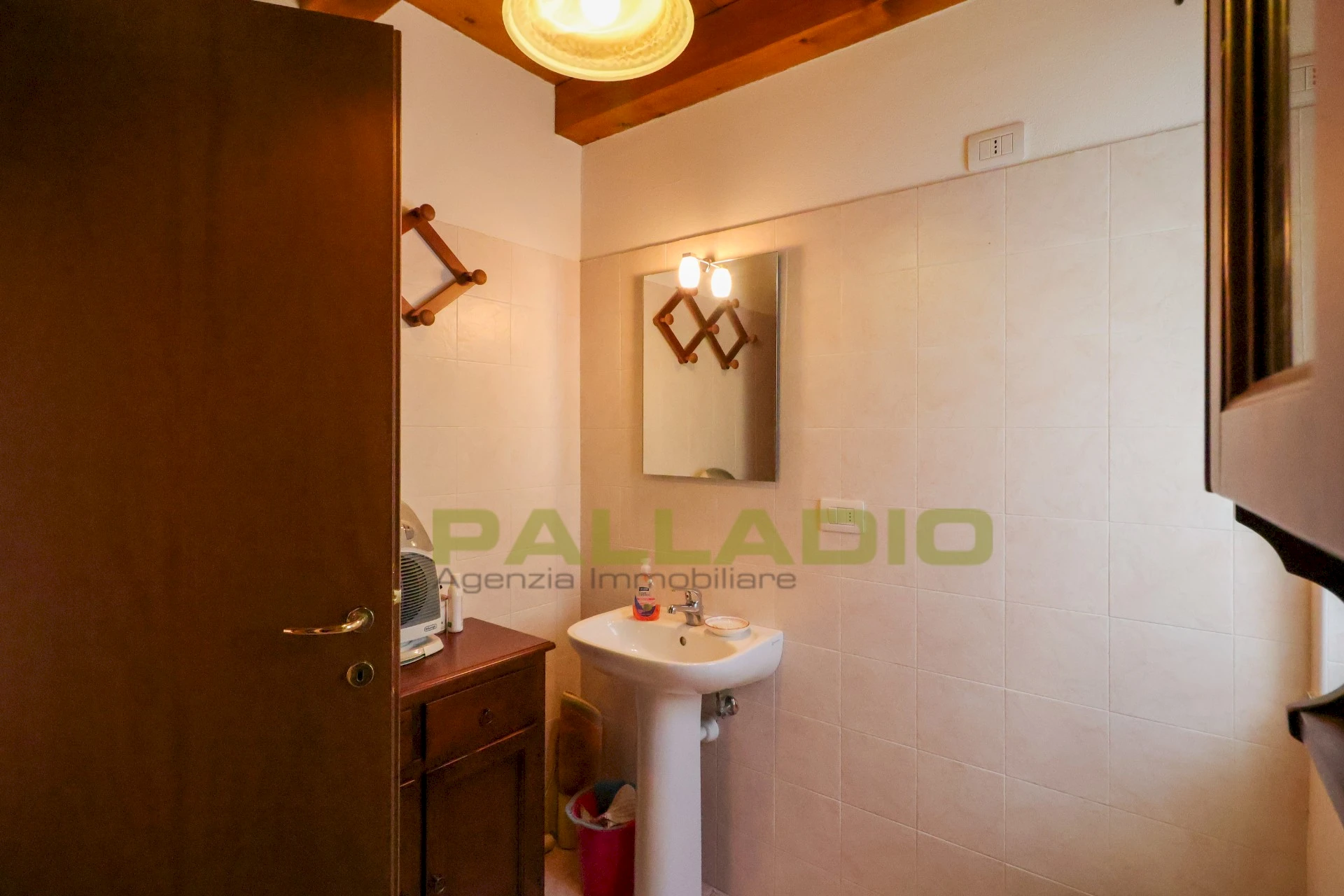 La Tua Oasi di Pace in Valle d'Aosta - Pontey Splendido Monolocale con sottotetto e Balcone Panoramico Foto 23