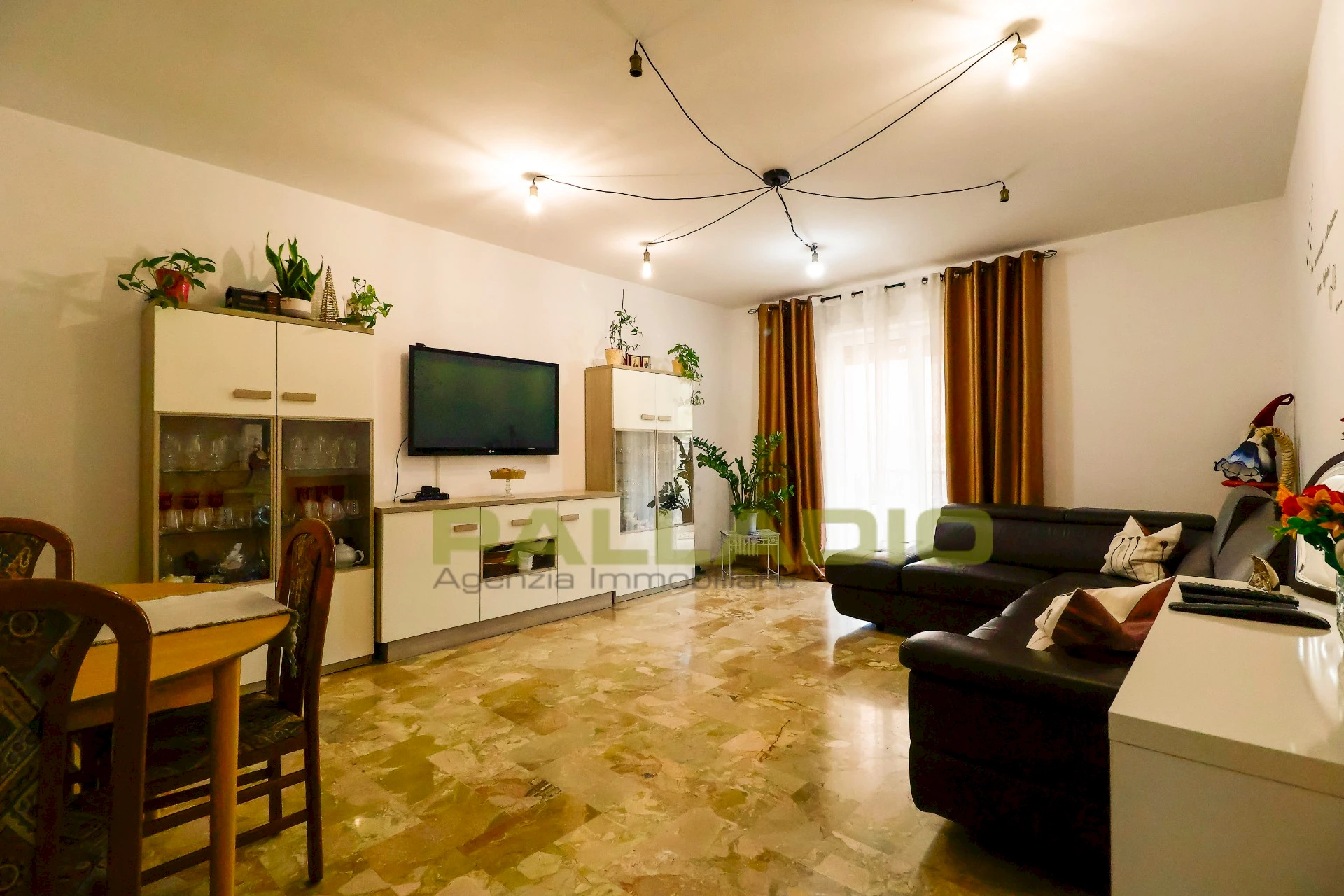 Aosta Ampio e Luminoso Appartamento Facente Parte Complesso Residenziale Riqualificato Tramite Superbonus 110% Foto 9